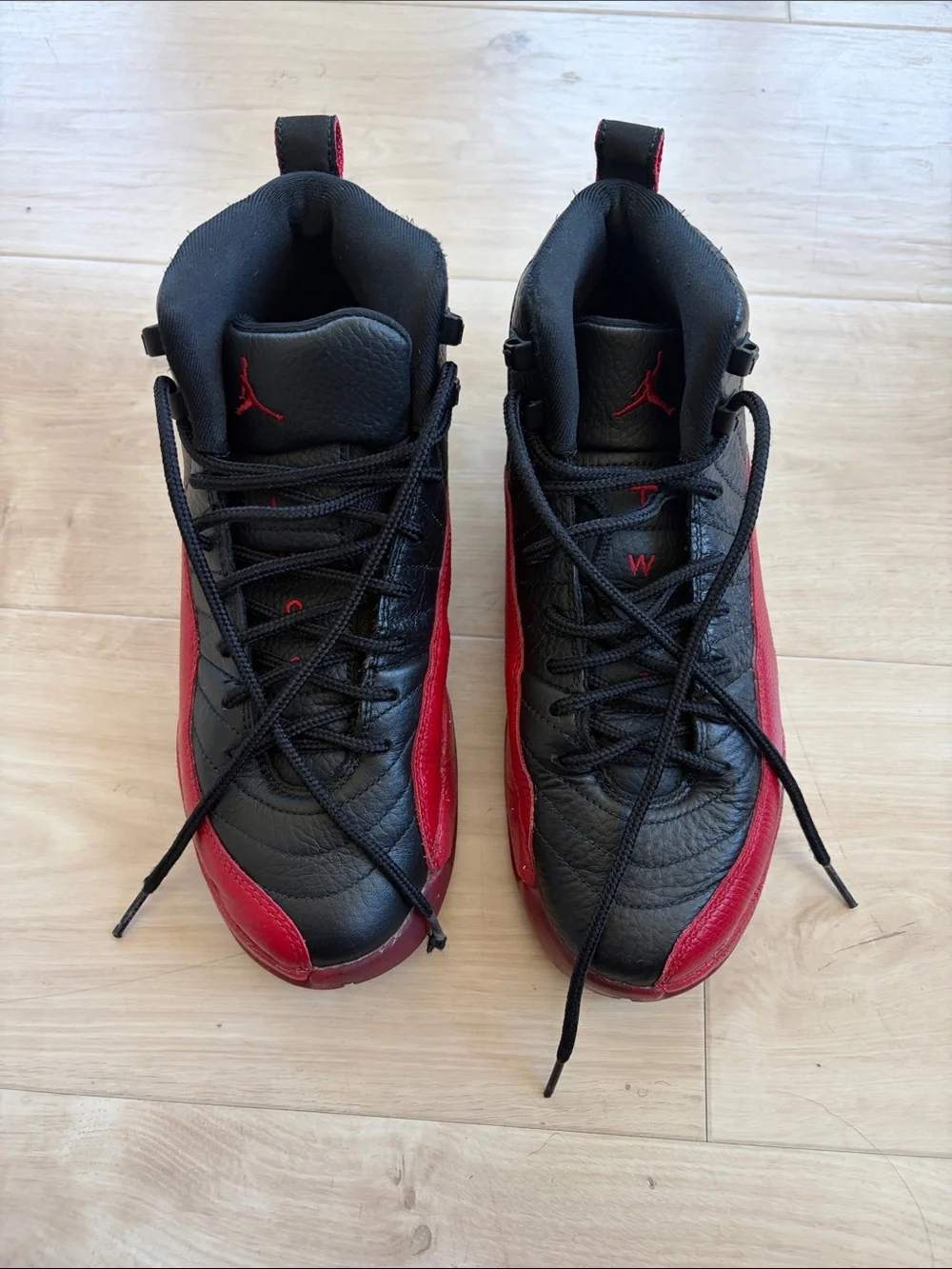 Retro 12 Jordans red & black
